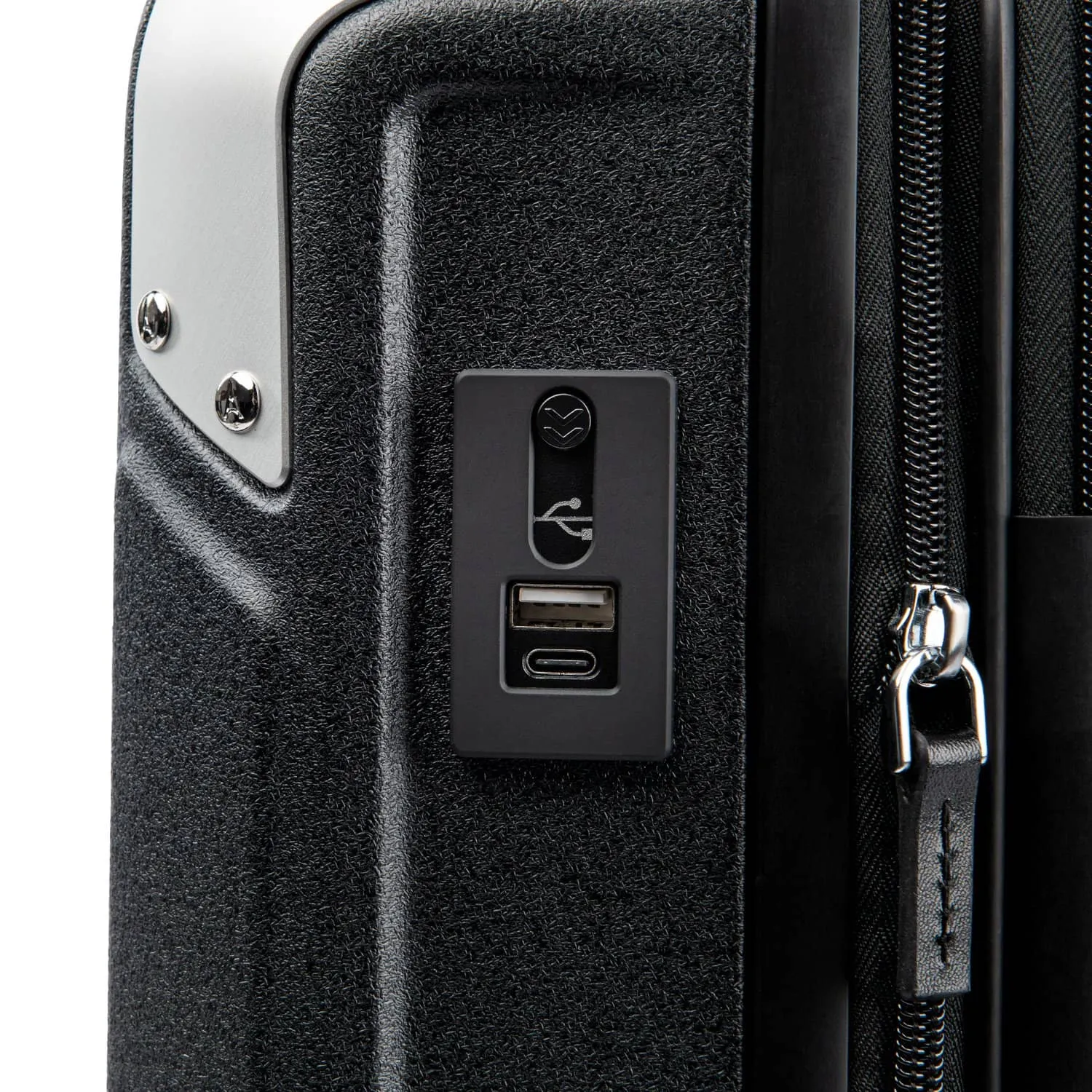 Platinum® Elite Business Plus Carry-On Expandable Hardside Spinner
