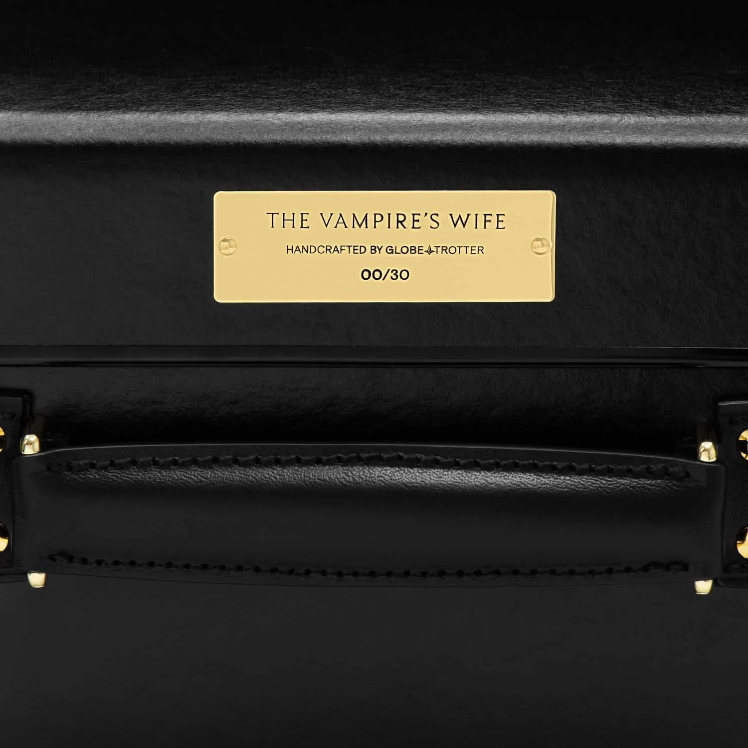 The Vampire's Wife · Air Cabin | Black/Black/Gold